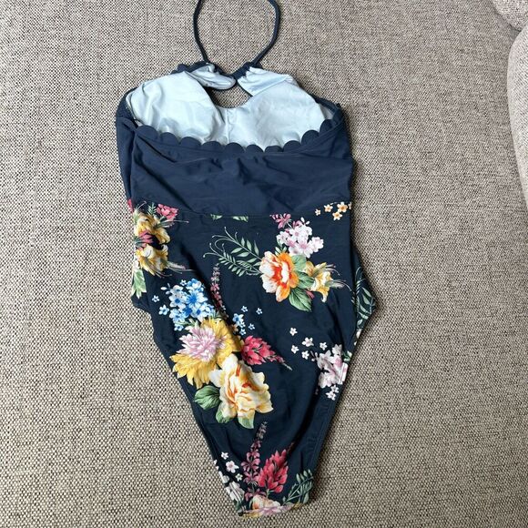 CUPSHE One Piece Swimsuit Tummy Control Halter Bathing Suit Cutout Scalloped M - Picture 10 of 13